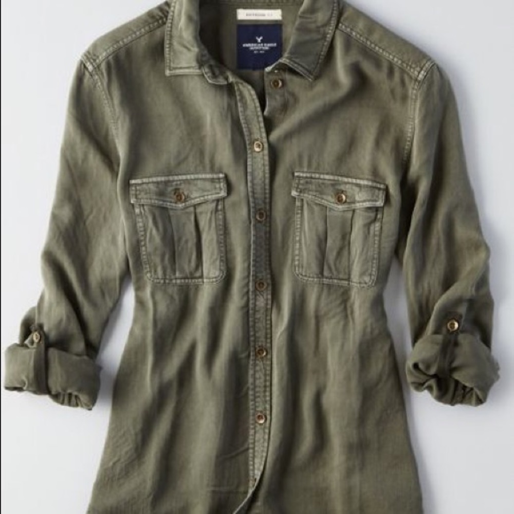 American Eagle boyfriend fit utility shirt